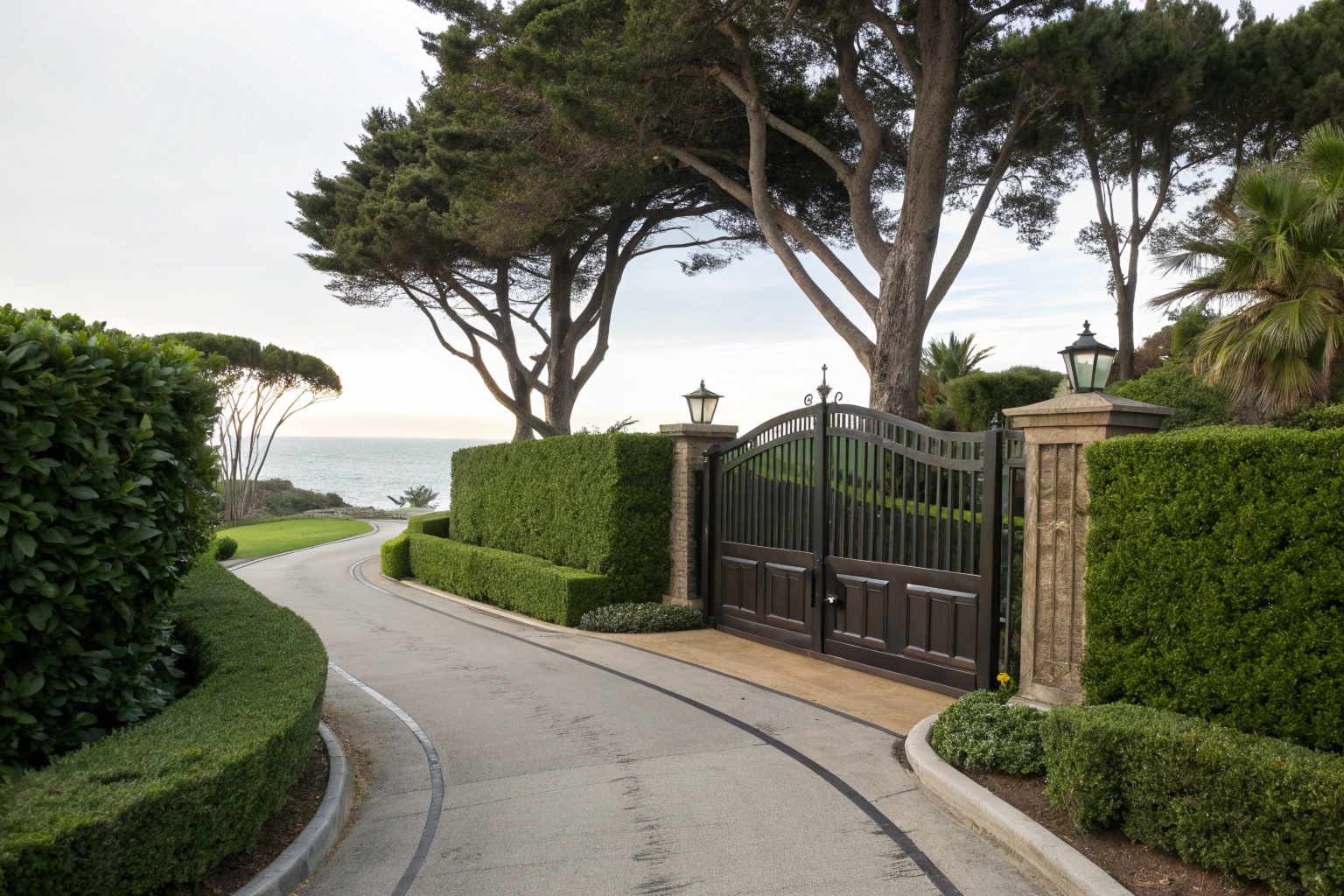 Luxury custom entrance gates for waterfront Northern Beaches estate